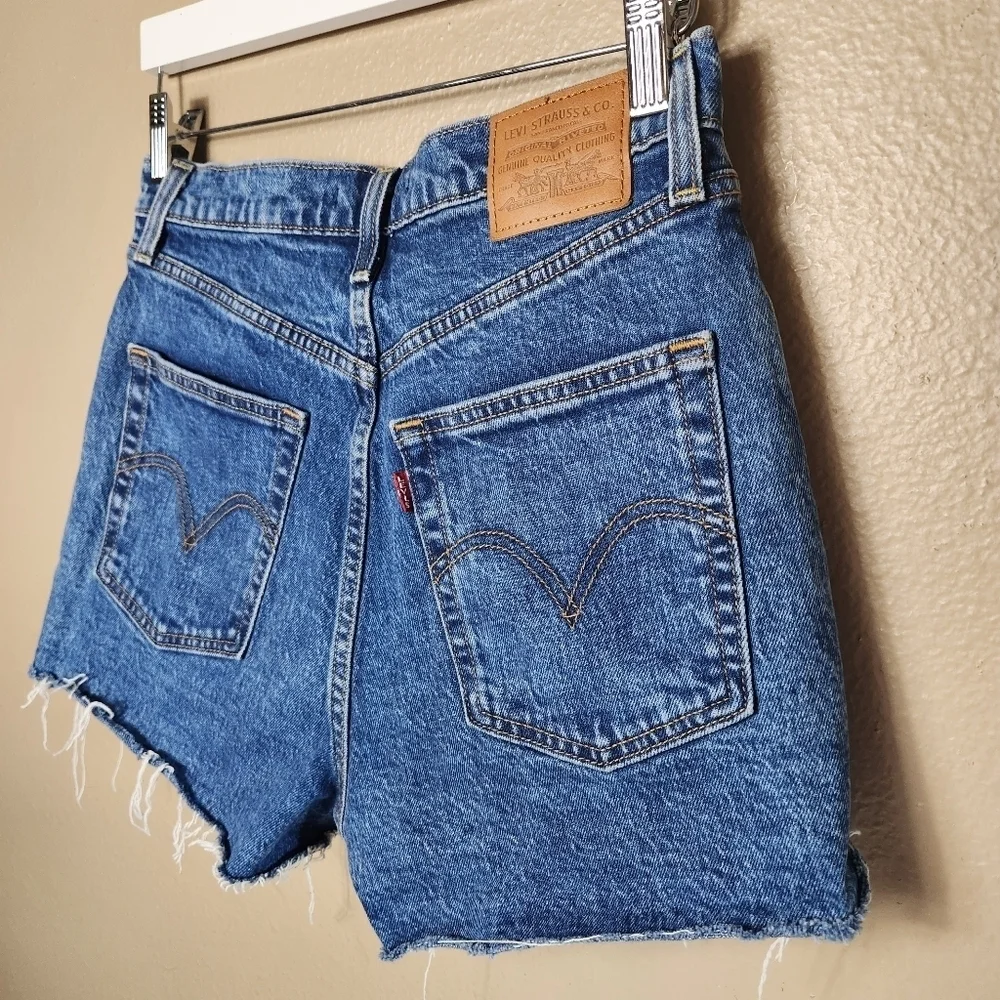Levis Premium Womens |28| Ribcage Button Fly Cut-Off Shorts